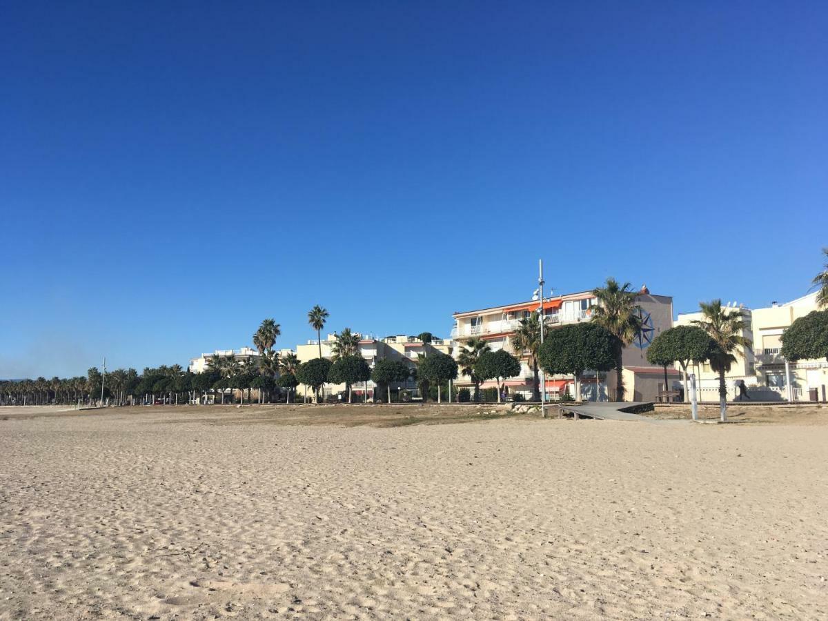 Rez De Chaussee, Terrasses. Plage Cambrils, Locamar. Violetes Камбрильс